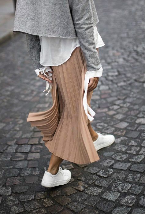 look en jupe et baskets